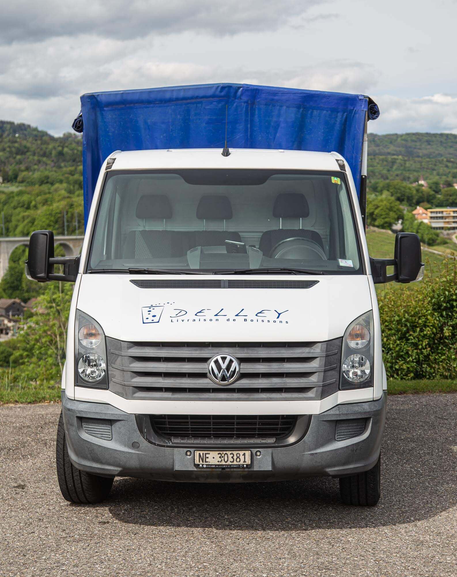 Photo d'un camion de transport de l'entreprise Delley Boissons